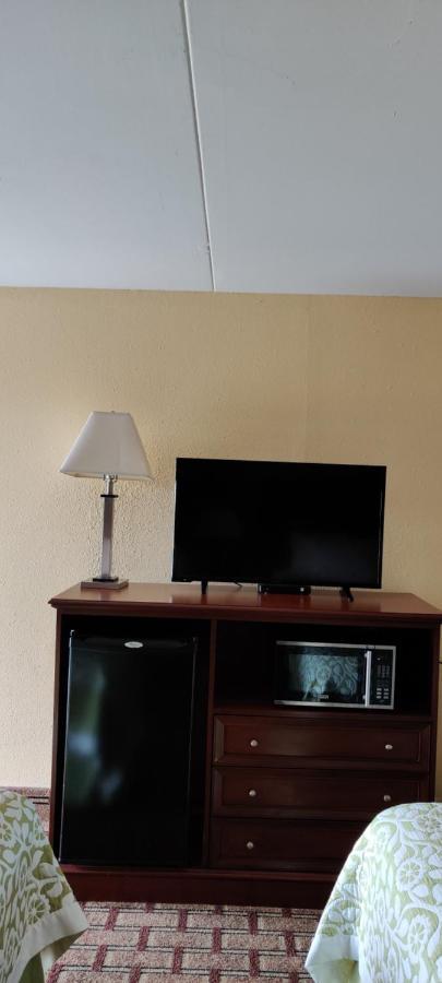 Days Inn By Wyndham Dickson Esterno foto