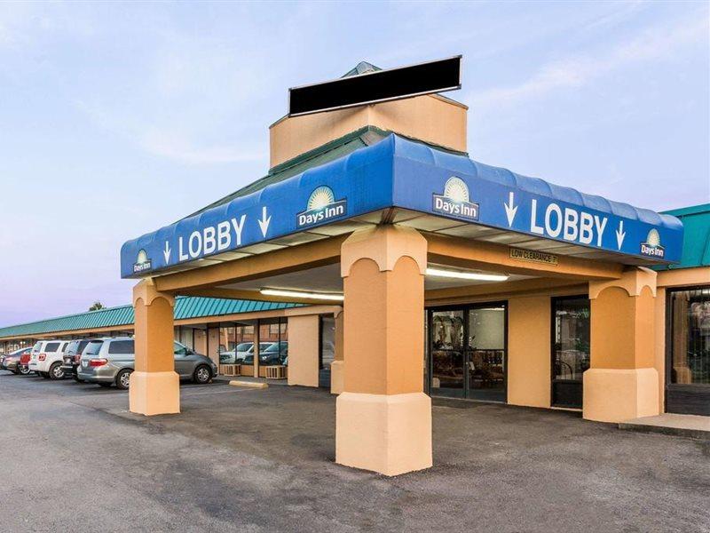 Days Inn By Wyndham Dickson Esterno foto