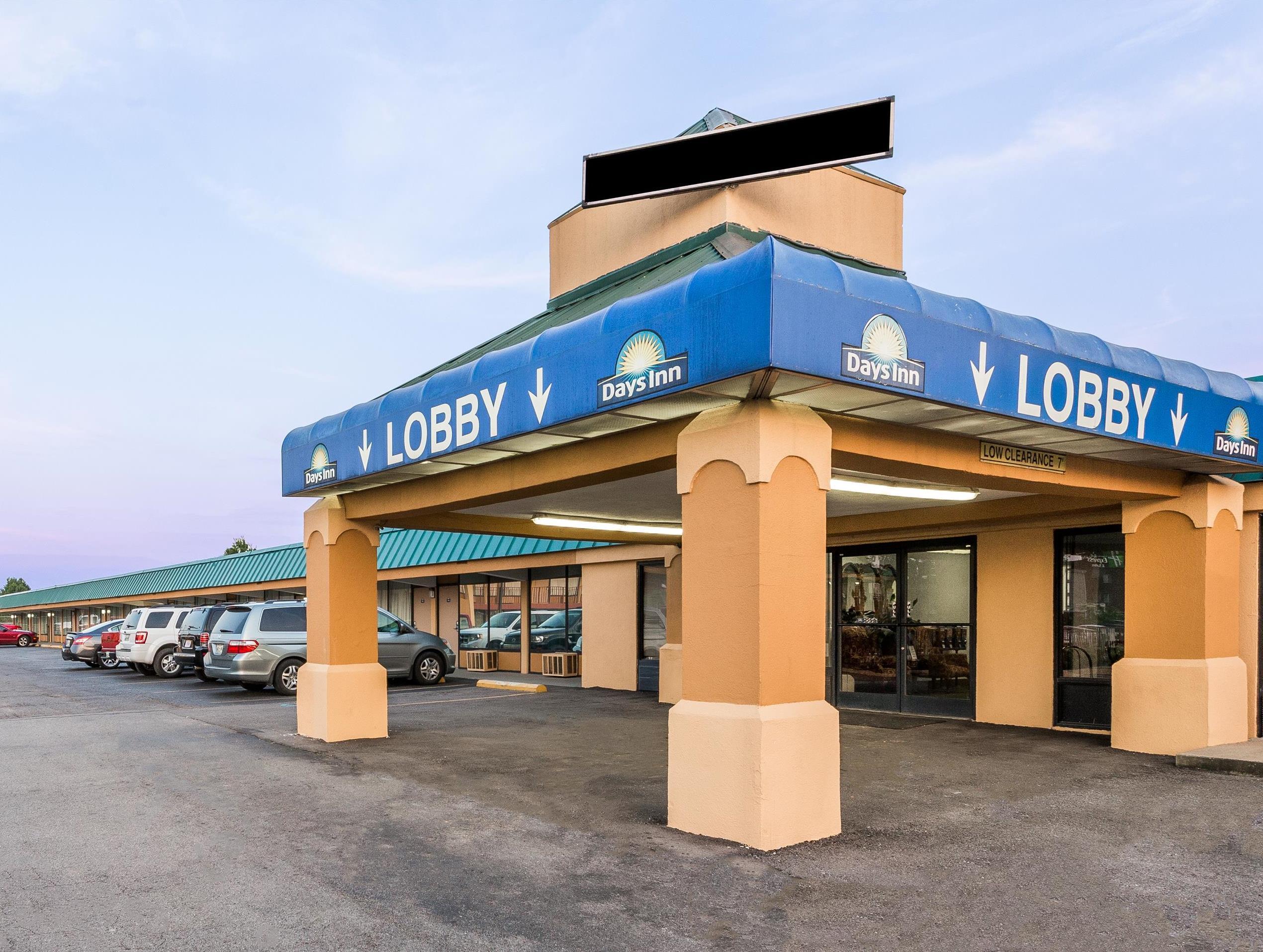 Days Inn By Wyndham Dickson Esterno foto