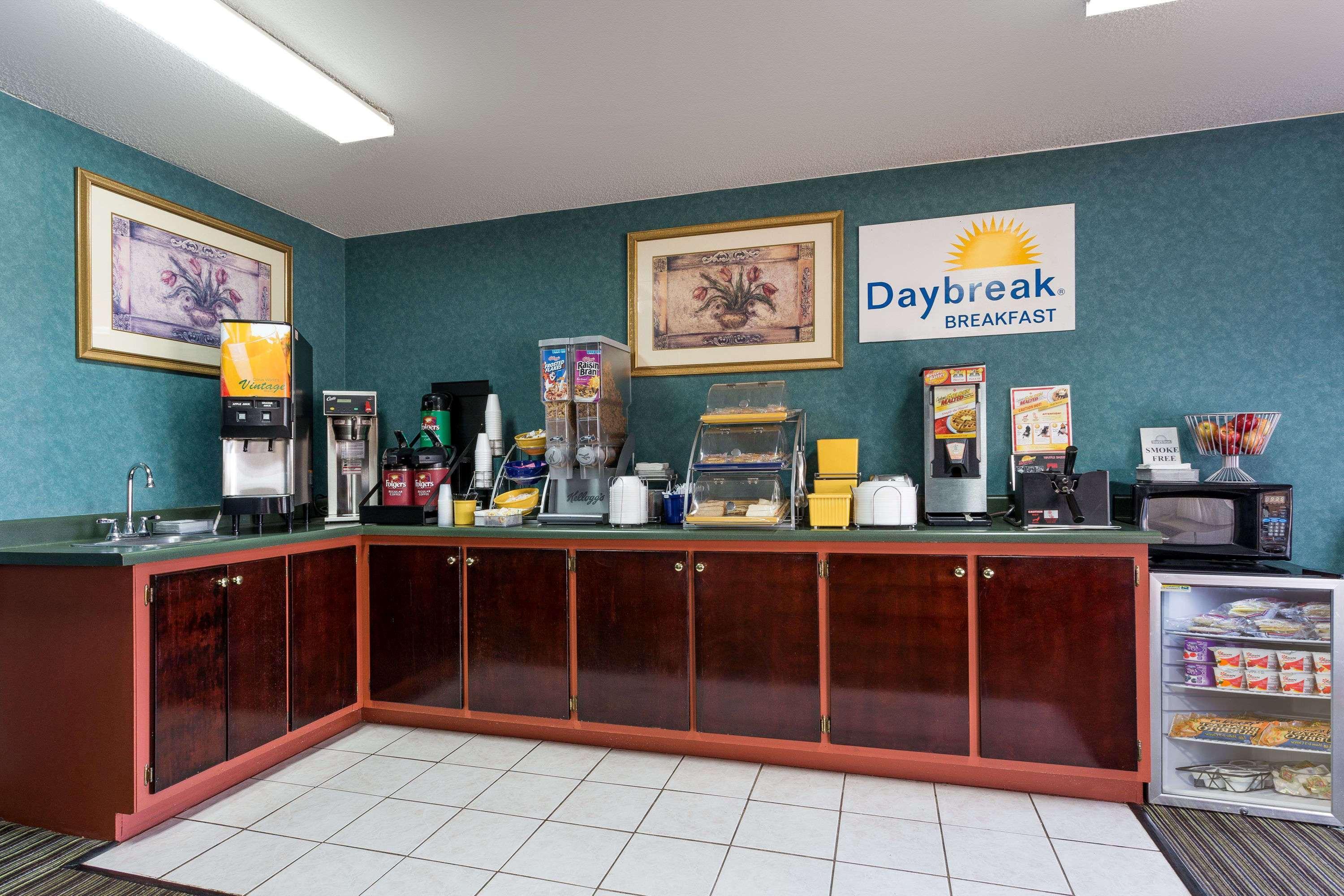 Days Inn By Wyndham Dickson Esterno foto